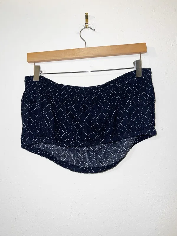 Universal Thread blue and white geometric pattern cropped bandeau tube top - Image 10