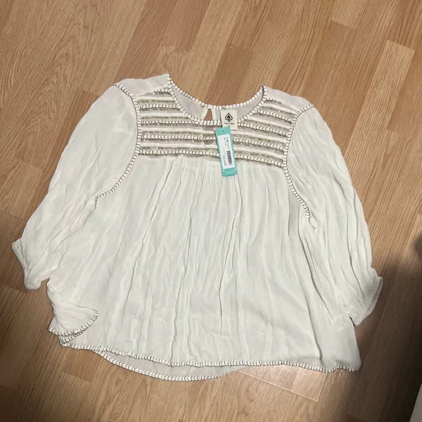 Cream Pleated 3/4 Sleeve Blouse with Bib Collar - Image 2