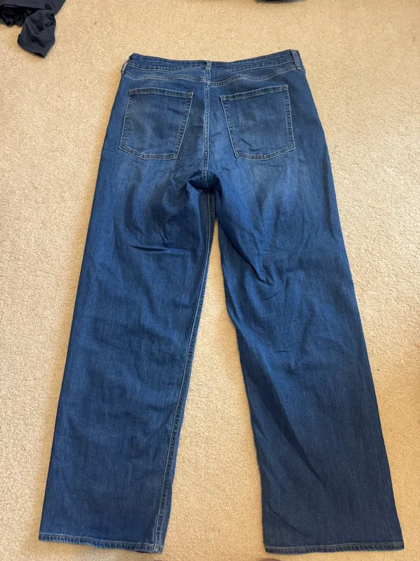 Old Navy Jeans - Image 3