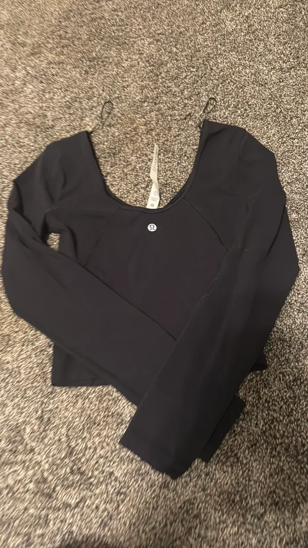 Lululemon top - Image 2