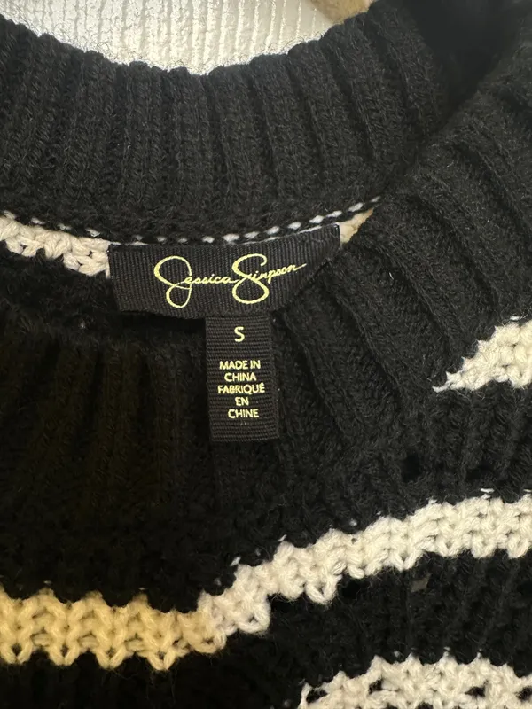 Jessica Simpson Black White Wavy Knit Sweater Chic Statement Hem Size S - Image 3