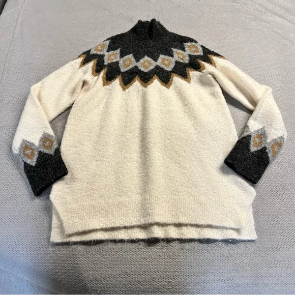 Abercrombie & Fitch Mock Neck Fairisle Fluffy Sweater XS GUC - Image 3
