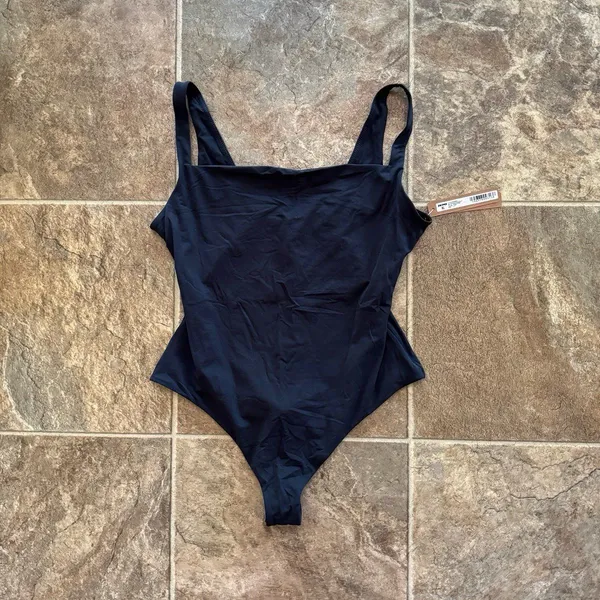 Skims Fits Everybody Square Neck Bodysuit Onyx Size Large - Image 3