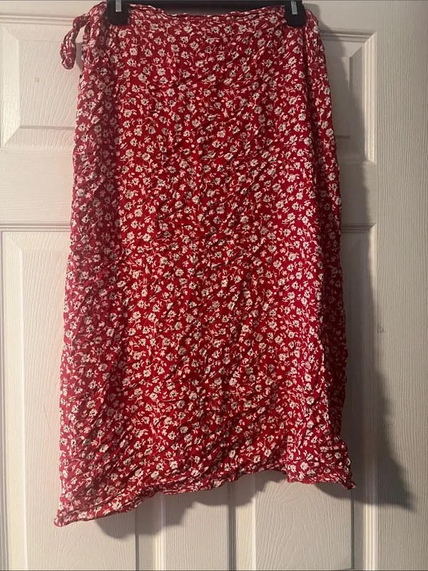 New Look Red and White Floral Midi Skirt - Image 5