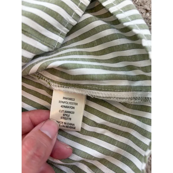 Max Studio London Sleeveless Blouse L Green Stripe Smocked Back Peplum Top - Image 5
