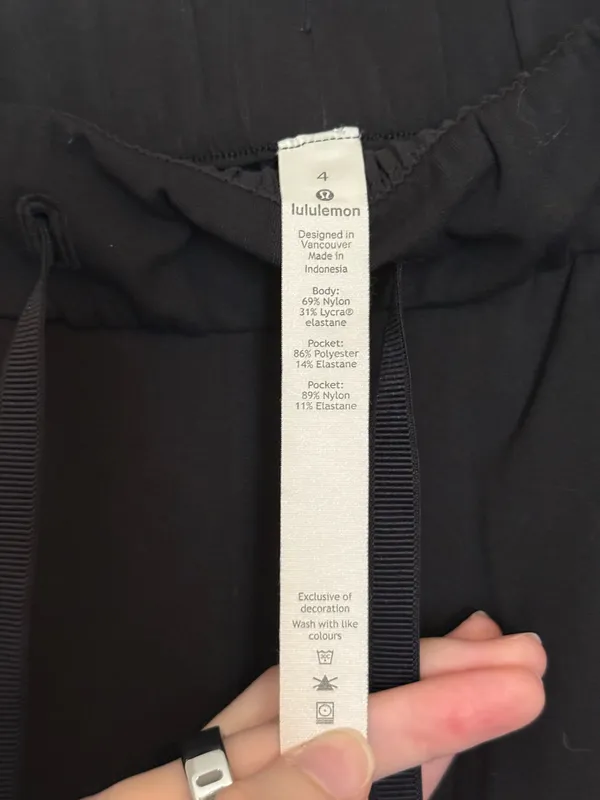 Lululemon Stretch High-Ride pant cropped size 4 - Image 4