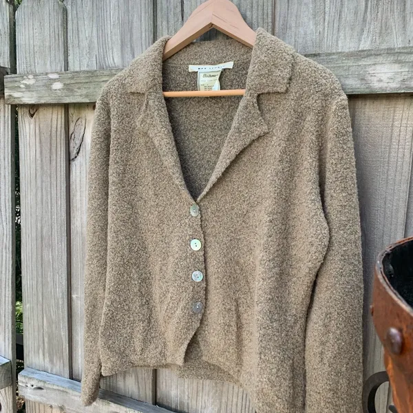 Y2K Max Studio Sweater - Image 9