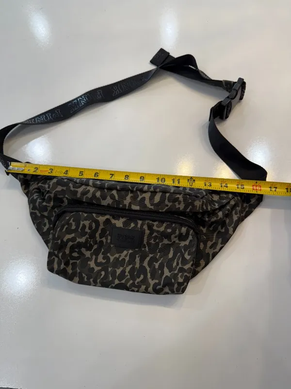 Victoria's Secret PINK Oversized Camo Belt Bag Crossbody Pack Fanny Pack - Image 6