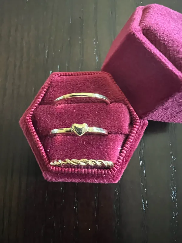 Ladies Gorgeous Golden Stackable Ring Trio Size 7 Gold - Image 2