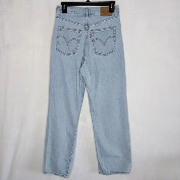 Levi’s Ribcage Straight Ankle Jeans - Image 8