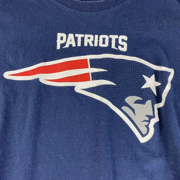 New England Patriots T-Shirt Mens Large Blue Majestic Football NFL Graphic Tee - Image 2