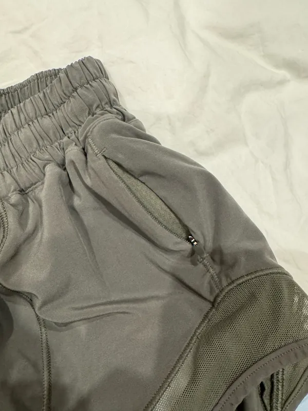 Lululemon Hotty Hot Shorts 2.5" Low-Rise 4 - Image 4