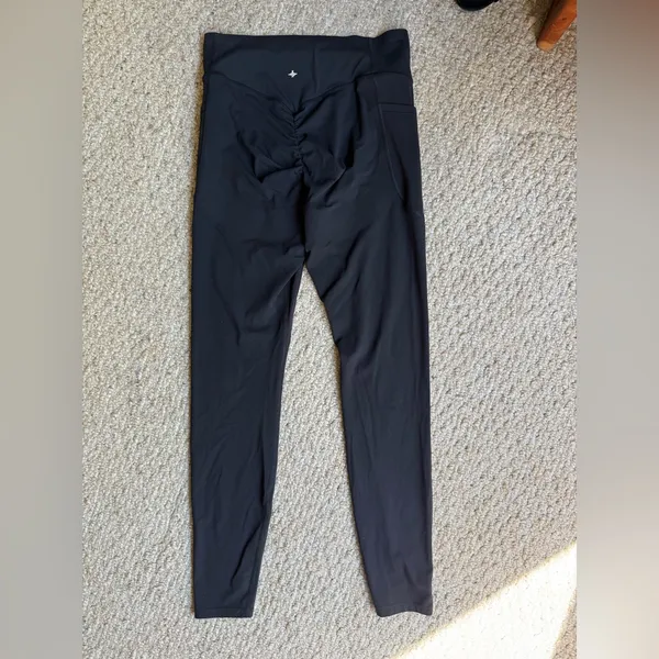 HALARA Black High-Waist Athletic Leggings with Side Pockets - Image 7