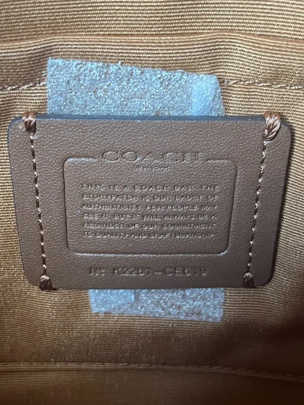 Coach Payton Hobo Bag - Image 11