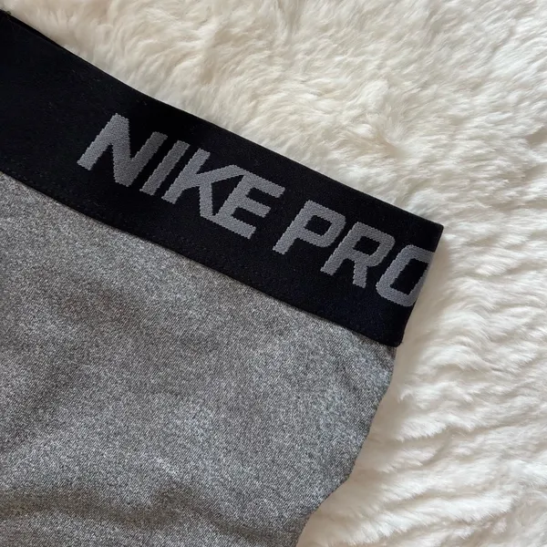 Nike Pro Gray Ankle-Length Leggings – Women’s Medium - Image 2