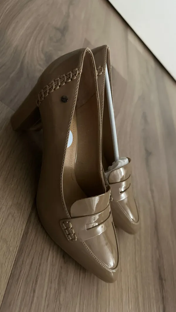Tan Dress Shoes Size 9 - Image 2