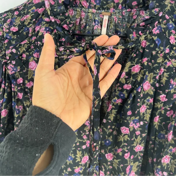 Free People Meant To Be Black Floral Print Full Mutton‎ Sleeve Peasant Blouse M - Image 5