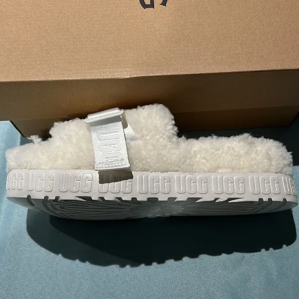 UGG Fluffita White Sheepskin Fluffy Sandals‎ - Image 6
