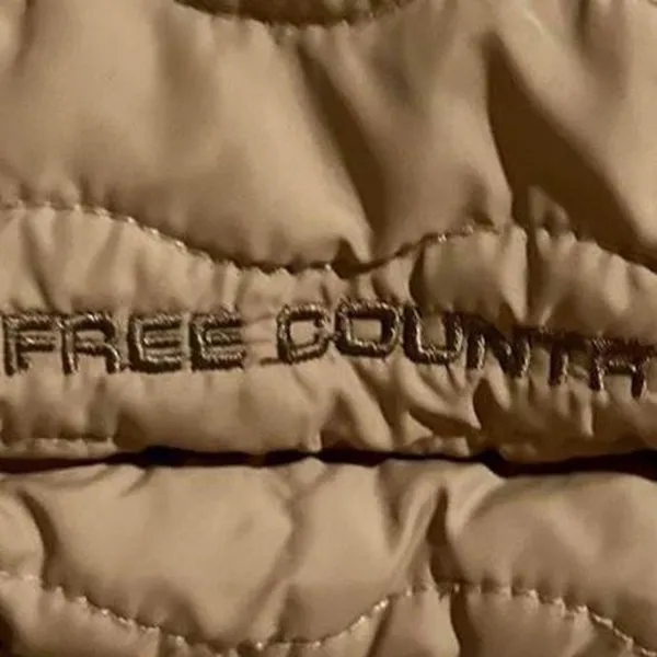 Women’s Free Country Quilted Vest With Faux Fur Lining Brown Tan Size Medium - Image 2