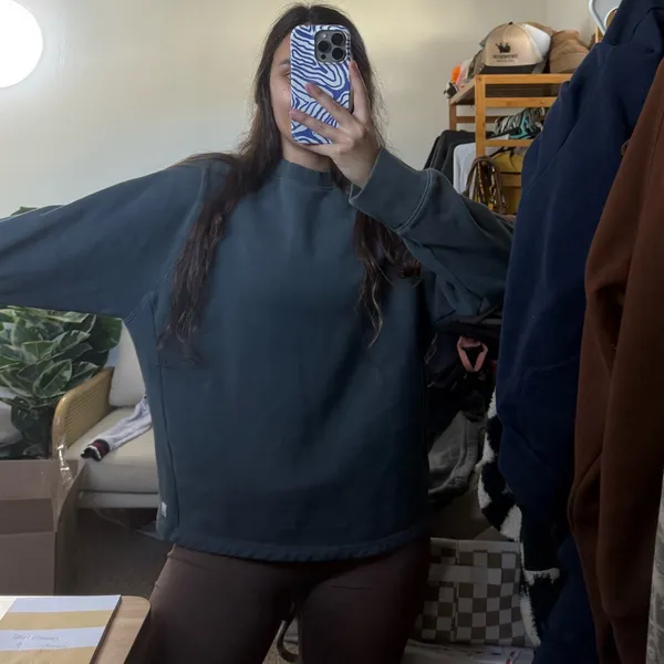 Vuori Restore Oversized Crewneck Size small - Image 7
