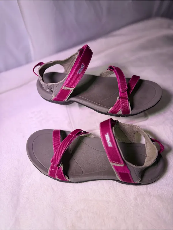 Teva Women’s Raspberry Pink Adjustable Strap Sandals - Image 3