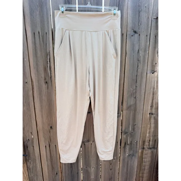 Vuori women's Lux At Ease Harem High Rise Jogger in Cream Sz Small - Image 3