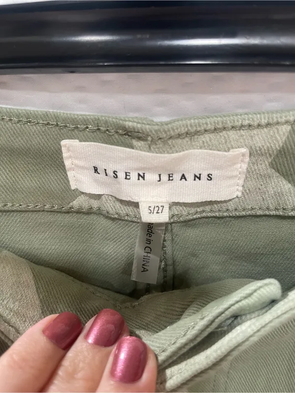 NWT Risen Jeans 5/27 Olive Star Print Distressed Crop Straight RDP5609 New with - Image 4