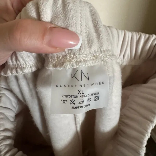 Klassy Network Oversized Joggers Sz‎ XL Stone Cream NEW - Image 5
