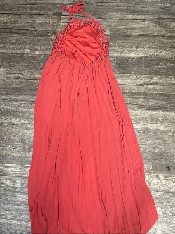 Lulus Coral Lace Halter Pleated Maxi Dress XS - Image 9
