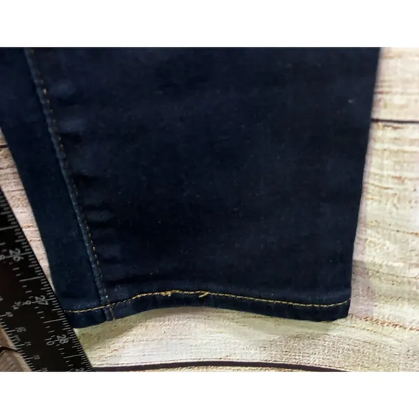 Levi's 721 Jeans Women's‎ size 29 High Rise Skinny Dark Wash Blue Denim - Image 8