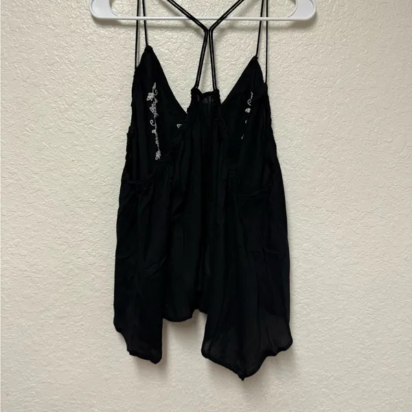 NWT O’NEILL Black Camisole with White Embroidery - Image 5