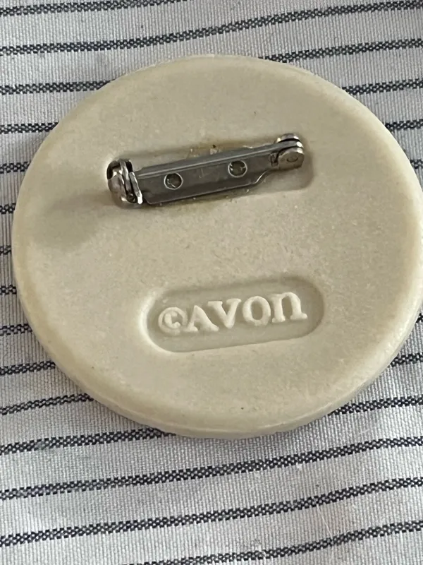 Vintage Avon 1984 Spring Bouquet Flower Pin Brooch - Image 3