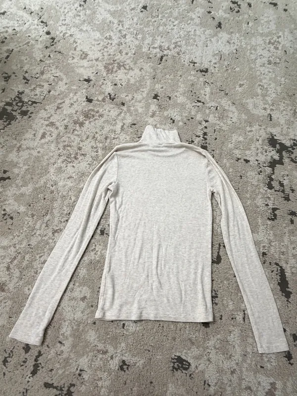 Aritzia Wilfred Free Turtleneck Long Sleeve Top Size Small - Image 2