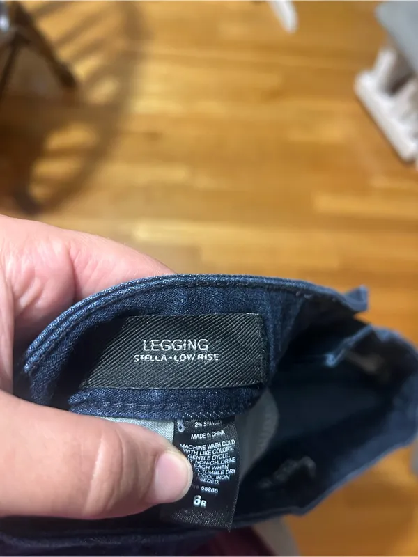 Express Women's Navy Skinny Jeans - Image 3
