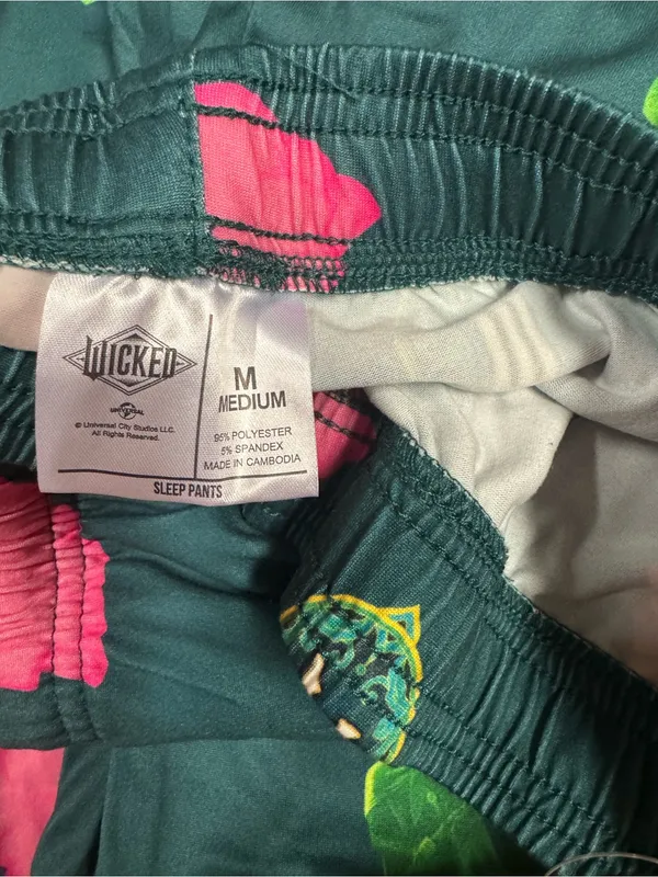 Wicked woman’s pajama bottoms Medium NWT Green - Image 3