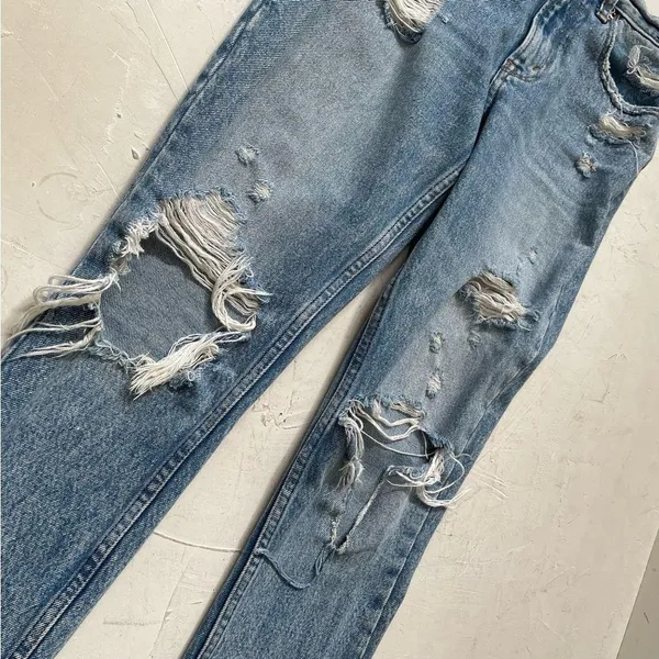 Abercrombie and Fitch Mom Jeans Ripped Distressed Jeans Size 25 - Image 10