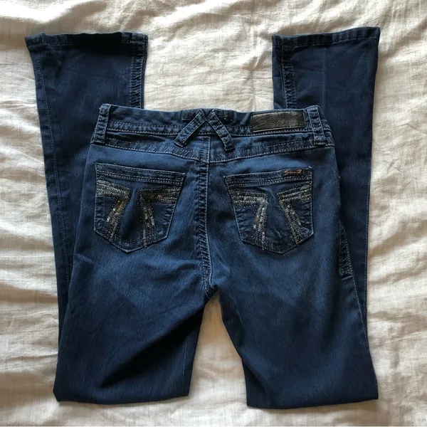 Women’s petite jeans - Image 2