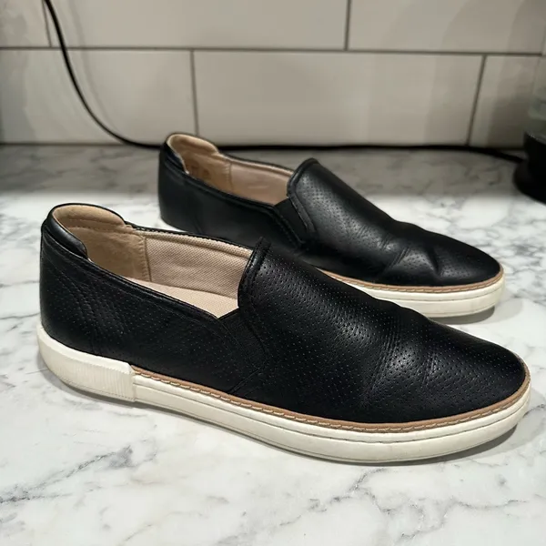 Naturalizer women’s size 7.5 slip‎ on loafers black leather white - Image 2