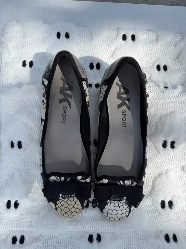 Anne Klein AK Sport Ballet Flats Womens Size 9M Black White Floral Comfort Shoes - Image 14