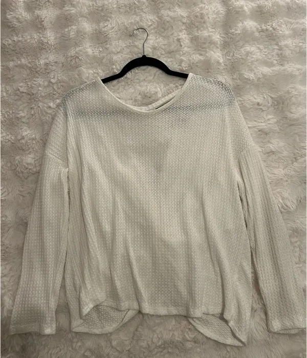 Material Girl Twist Knot White Sweater - Image 7