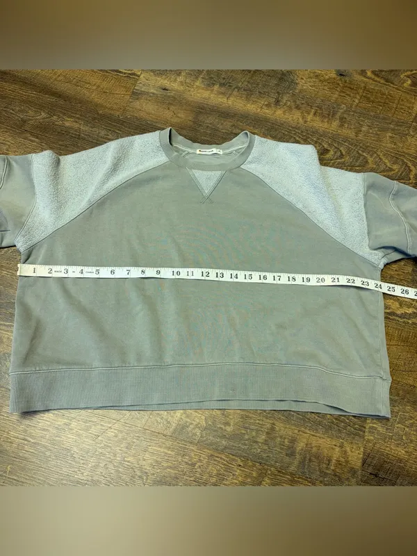 Marine Layer Cloud 9 Cropped Pullover Sweatshirt Women's Medium Shadow Green - Image 6