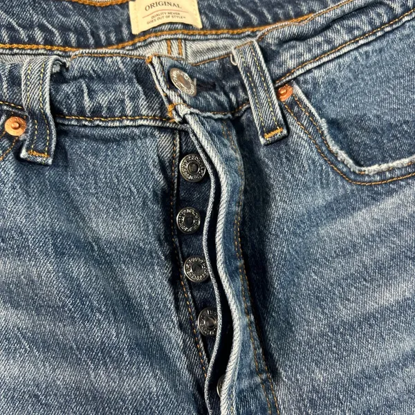 Levi's 501 Original Jeans Women's 31x30 Worn In Straight Button Fly Denim Pants - Image 4