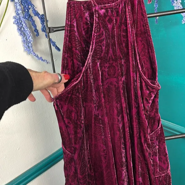 Anthropologie Velvet overalls wide leg S Anthropologie with paisley print - Image 9