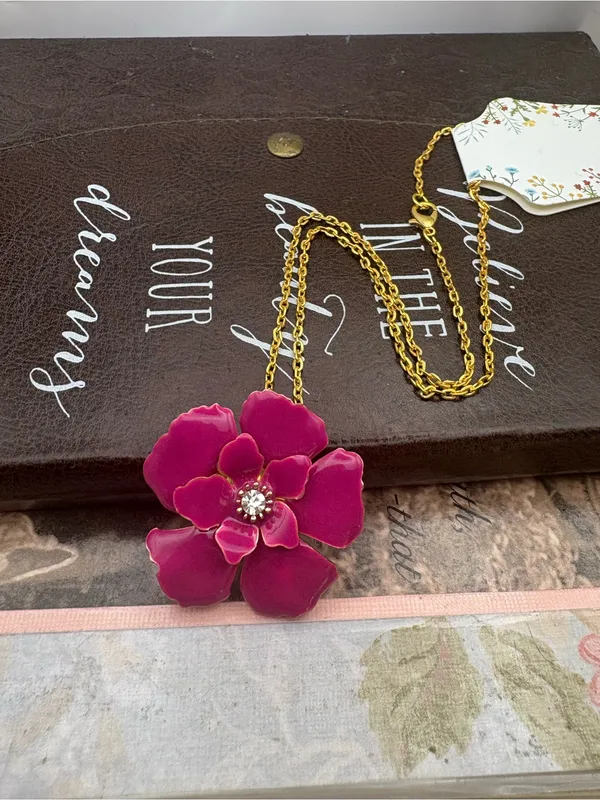 Handmade Pink Enamel Flower Necklace Gold Tone Vintage Y2K Pendant 18” - Image 3