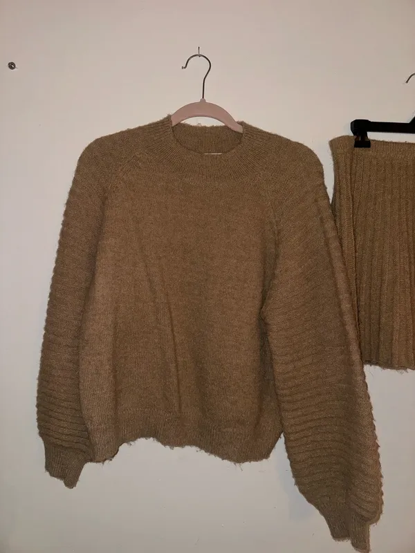 Tan Sweater Skirt Set Size L - Image 2