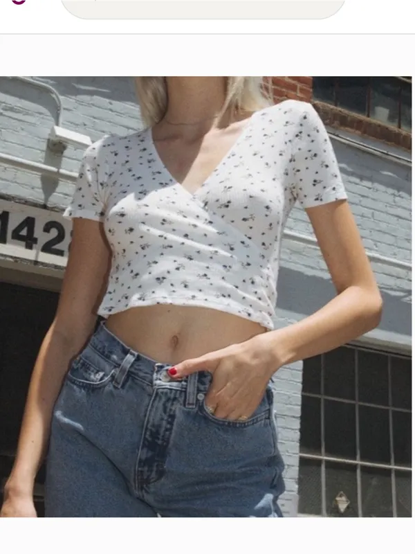 Brandy Melville Women’s Floral Wrap Crop Top - White with Red Floral Print | New - Image 9