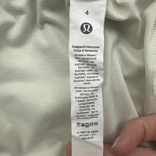 Lululemon Hotty Hot High Rise Shorts 4" Monarch Bloom Athletic Gym‎ Women's 4 - Image 5