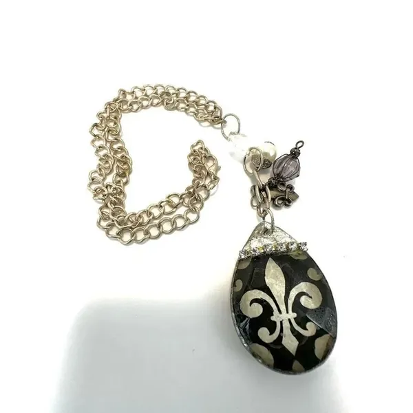 Fleur de lis teardrop pendant charm necklace - Image 4