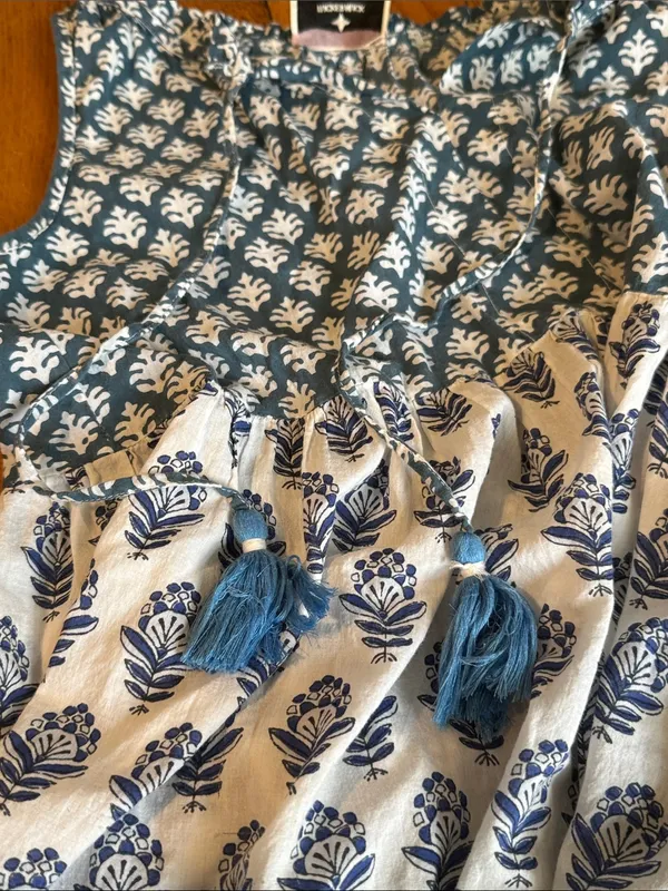 Tuckernuck bahama Blue Floral Block-Print Tiered Maxi sundress Dress cotton - Image 3