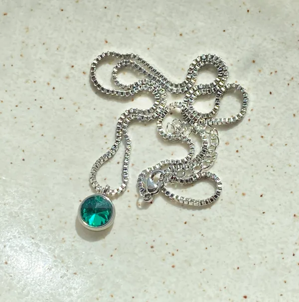 Handmade stainless steel chain & green glass crystal chic vintage retro style simple necklace💚 - Image 4